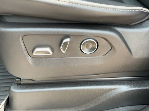 Used 2024 Cadillac Escalade Premium Luxury w/ LPO, Floor Liner Package AWD/4WD image 19