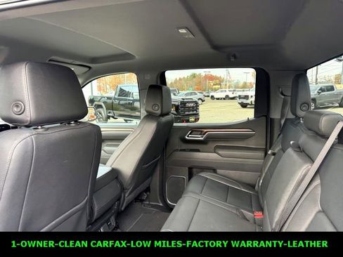Certified 2025 GMC Sierra 1500 SLT image 9