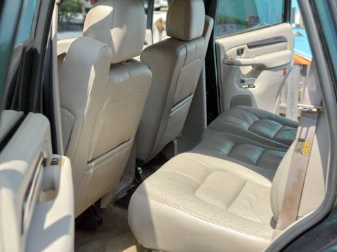 Used 2002 Cadillac Escalade AWD image 15