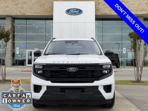 Used 2025 Ford Expedition Max Active AWD/4WD image 2