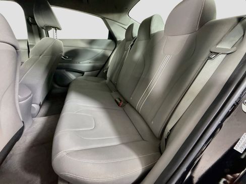 Used 2021 Hyundai Elantra SEL w/ Convenience Package FWD image 25