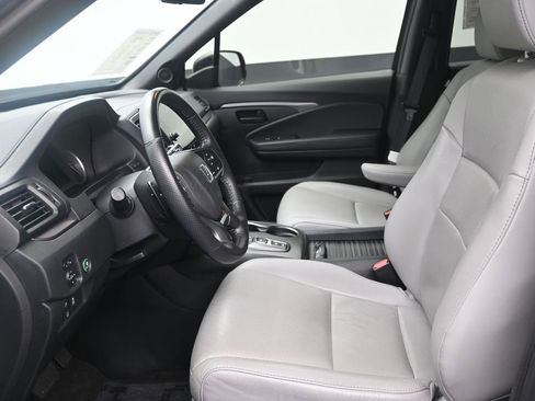 Used 2023 Honda Passport EX-L image 11