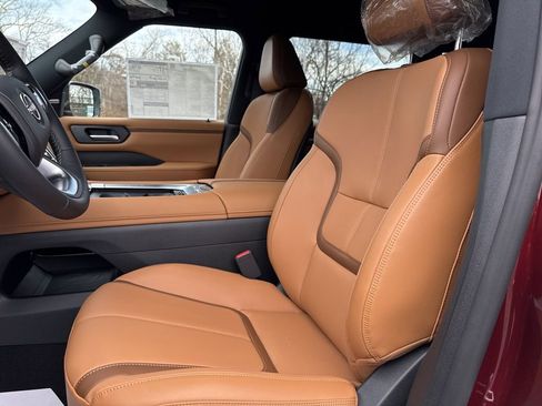 New 2026 Nissan Armada SL w/ Captain's Chari Seat Package image 14