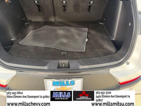 Used 2023 Chevrolet TrailBlazer LT FWD image 23