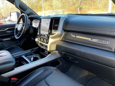 Used 2024 RAM 1500 Laramie image 15