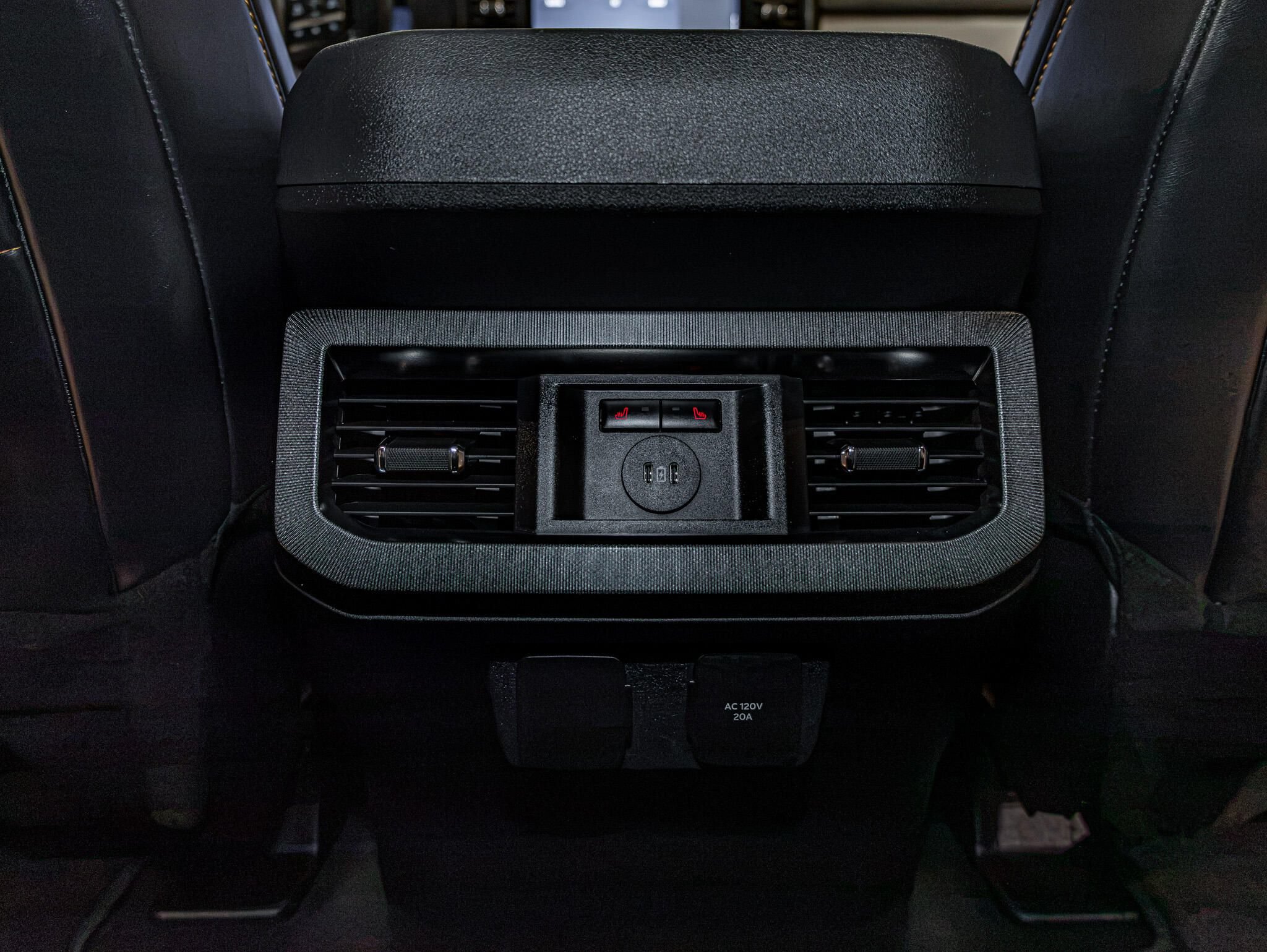 Used 2024 Ford F350 Platinum AWD/4WD image 23
