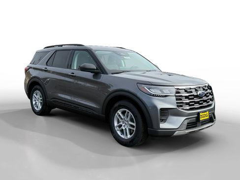 New 2026 Ford Explorer Active image 7