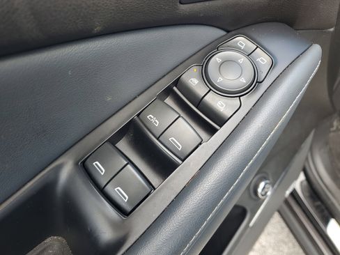 Used 2022 Buick Enclave Premium w/ Experience Buick Package image 11