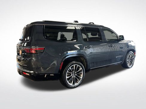 Used 2023 Jeep Wagoneer Series III w/ Premium Group I AWD/4WD image 5