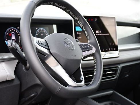New 2026 Volkswagen Tiguan SE AWD/4WD image 11