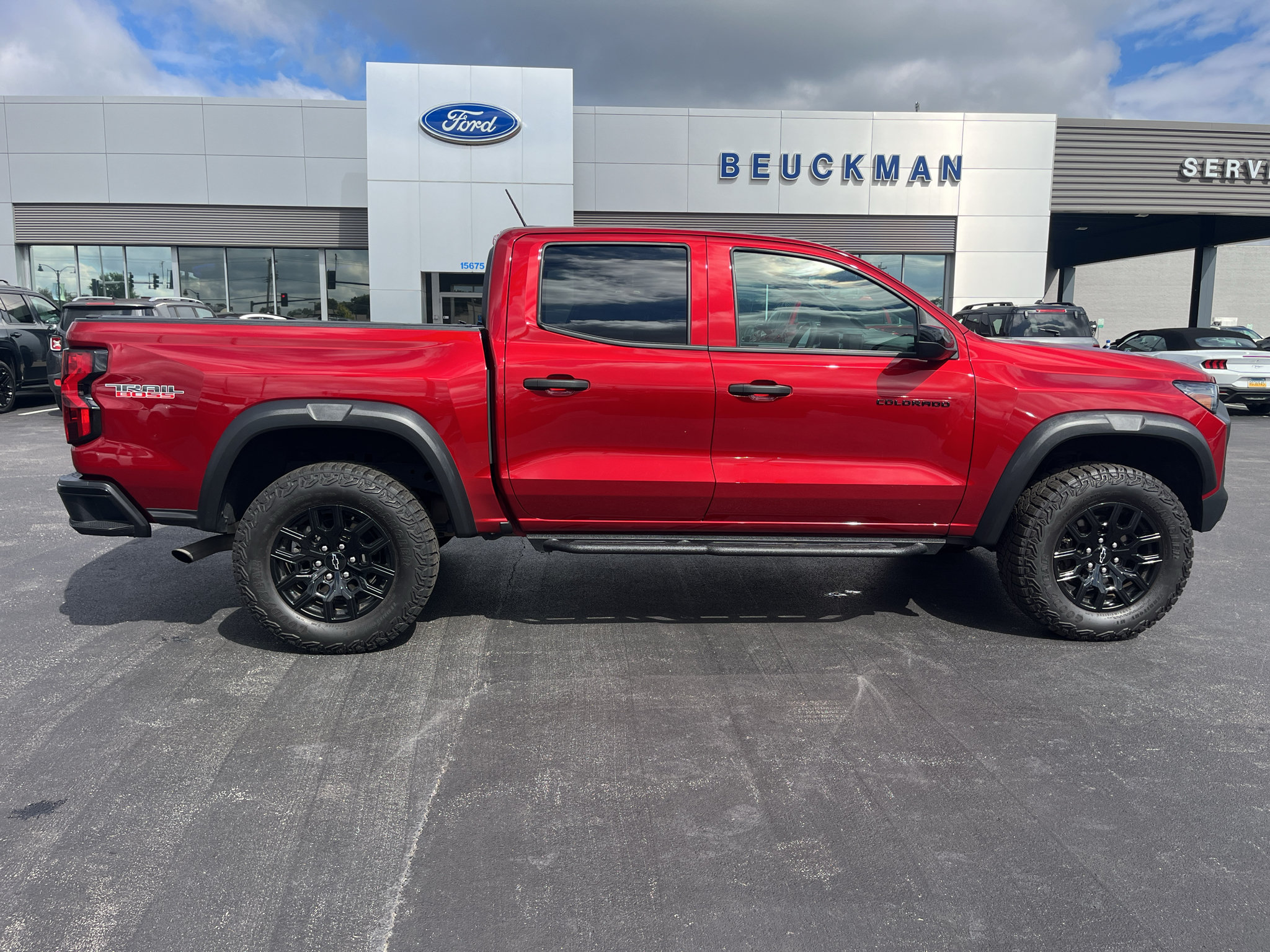 Used 2024 Chevrolet Colorado Trail Boss w/ Advanced Trailering Package AWD/4WD image 10