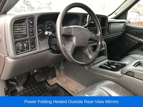 Used 2003 Chevrolet Avalanche 4x4 w/ Suspension Package, Off-Road image 9