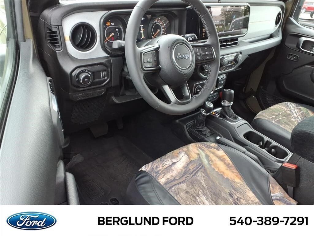 Used 2026 Jeep Wrangler Sport AWD/4WD image 16