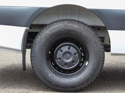 Used 2024 Mercedes-Benz Sprinter 144 Cargo image 19