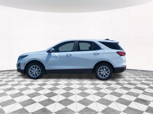 Used 2024 Chevrolet Equinox LT FWD image 2