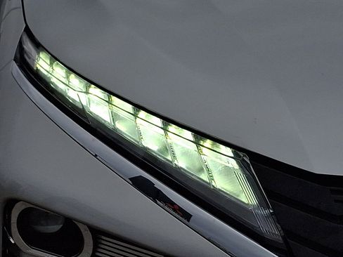 Used 2024 Mitsubishi Eclipse Cross SE image 9