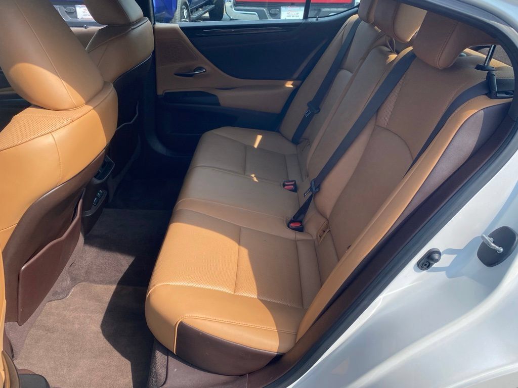 Used 2021 Lexus ES 250 w/ Premium Package AWD/4WD image 8