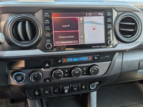 Used 2020 Toyota Tacoma TRD Sport w/ Technology Package AWD/4WD image 17
