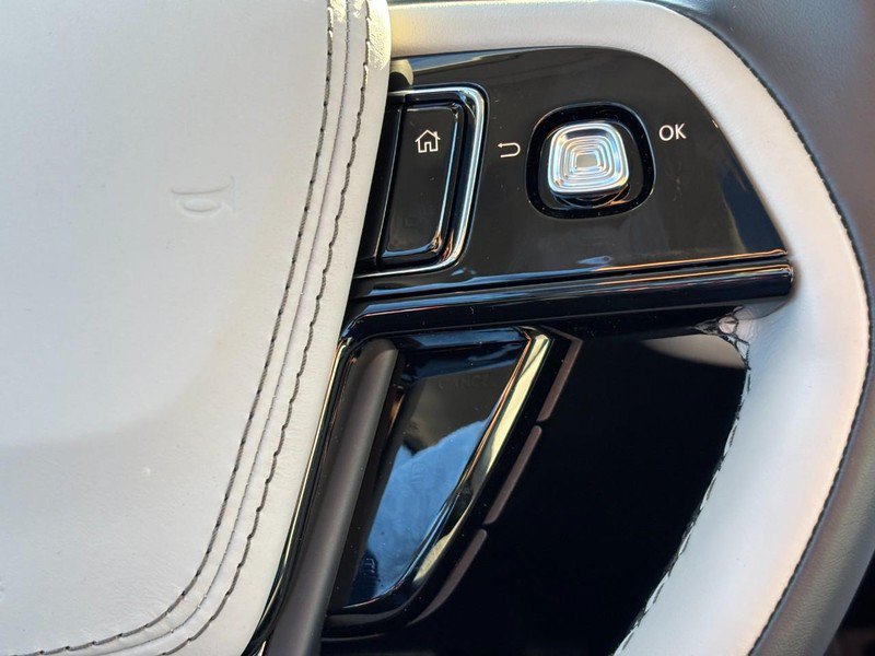 New 2027 Lincoln Aviator AWD image 19