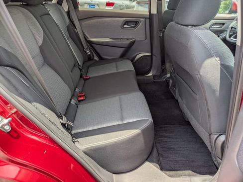 Used 2021 Nissan Rogue SV FWD image 25