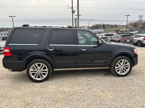 Used 2015 Ford Expedition Platinum image 6