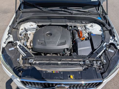 Used 2023 Volvo XC60 T8 Plus w/ Protection Package Premier AWD/4WD image 31