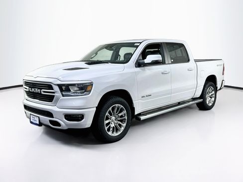 Used 2023 RAM 1500 Laramie AWD/4WD image 1