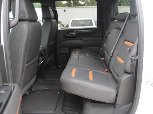Used 2025 GMC Sierra 2500 AT4 AWD/4WD image 25