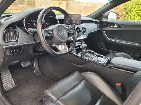 Certified 2022 Kia Stinger GT-Line RWD image 12