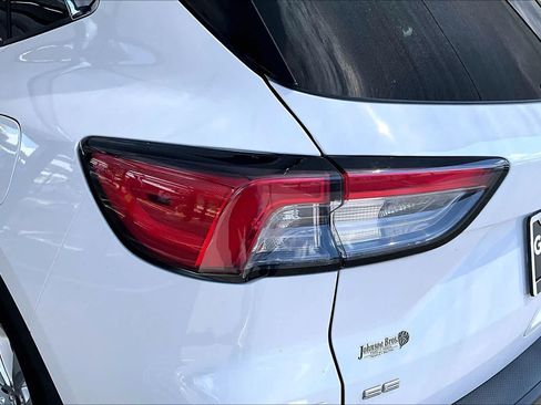 Used 2020 Ford Escape SE FWD image 29