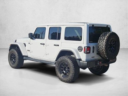 Used 2023 Jeep Wrangler Unlimited Sahara AWD/4WD image 7