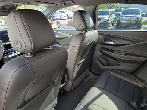 New 2026 Buick Envista Avenir image 13