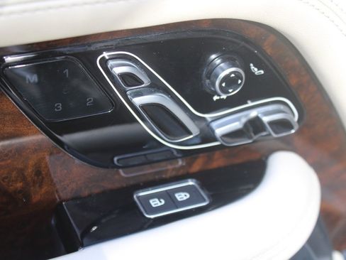 Used 2021 Land Rover Range Rover Westminster Edition image 15