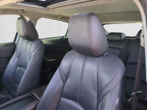 Used 2018 MAZDA MAZDA3 Touring image 18