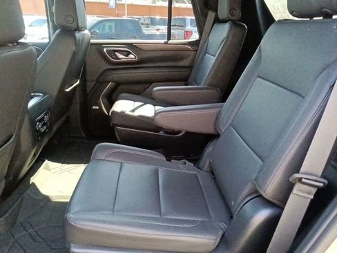 Used 2024 Chevrolet Tahoe Z71 w/ Luxury Package AWD/4WD image 27