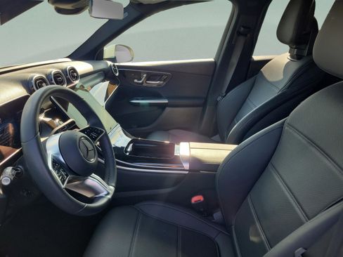 Certified 2025 Mercedes-Benz GLC 300 image 12