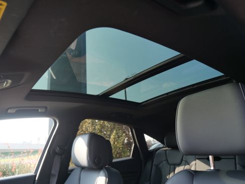 Used 2023 Audi Q5 2.0T Premium w/ Convenience Package image 21