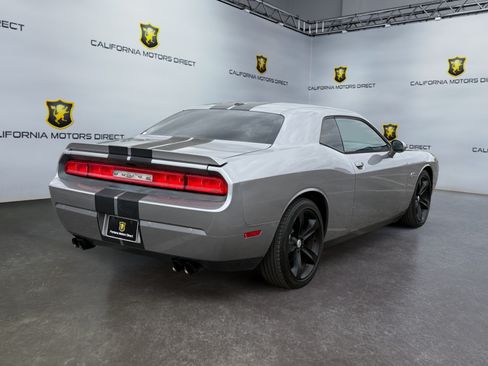 Used 2014 Dodge Challenger R/T RWD image 5