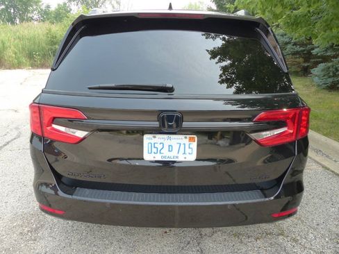 Used 2024 Honda Odyssey Elite image 8