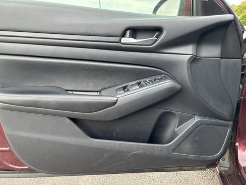 Used 2024 Nissan Altima 2.5 SV w/ SV Premium Package FWD image 12