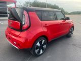 Used 2017 Kia Soul + image 4