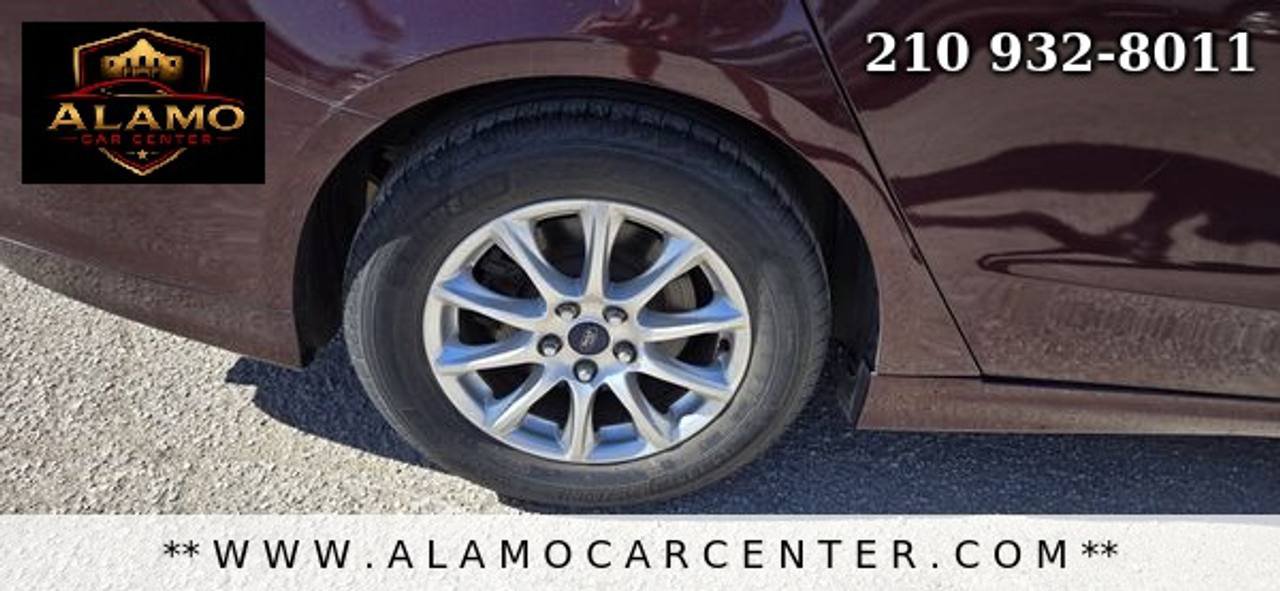 Used 2013 Ford Fusion SE FWD image 13