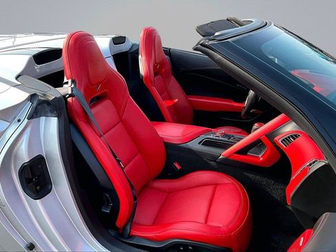 Used 2014 Chevrolet Corvette Stingray Convertible w/ 3LT Preferred Equipment Group RWD image 8