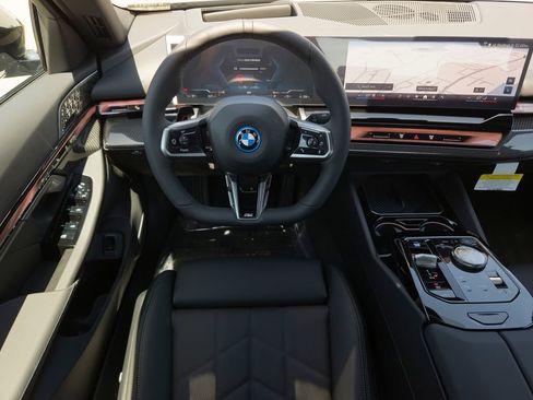 New 2027 BMW i5 eDrive40 w/ M Sport Package RWD image 15