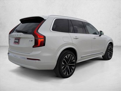 New 2026 Volvo XC90 B6 Plus image 2
