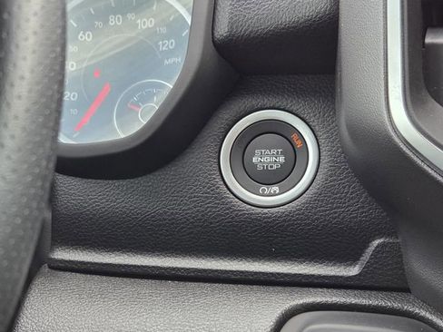 New 2026 RAM 1500 Express AWD/4WD image 17