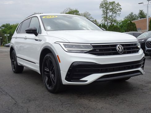 Used 2022 Volkswagen Tiguan SE R-Line AWD/4WD image 6