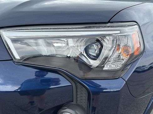 Used 2023 Toyota 4Runner SR5 Premium w/ Moonroof Package RWD image 9