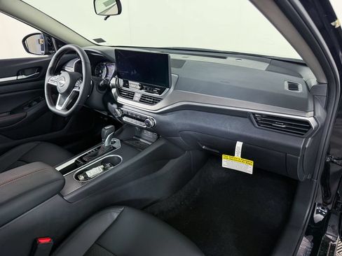New 2026 Nissan Altima 2.5 SR FWD image 8