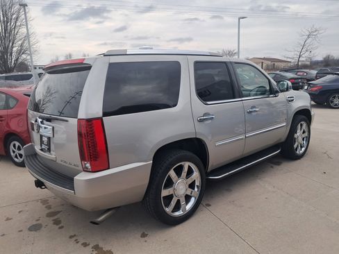 Used 2009 Cadillac Escalade 4WD Hybrid image 4